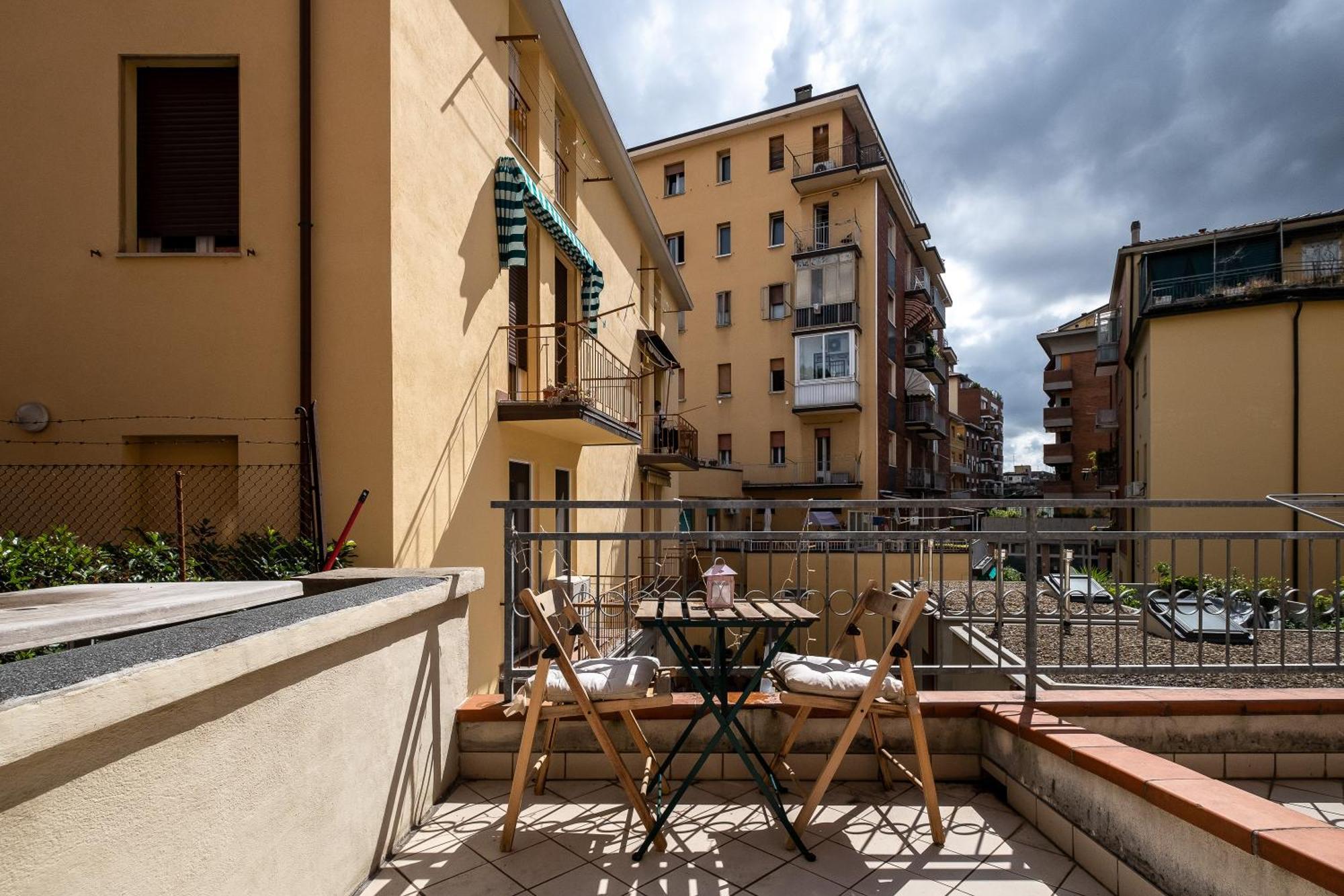 Studio Calari With Terrace By Wonderful Italy Болонья Екстер'єр фото